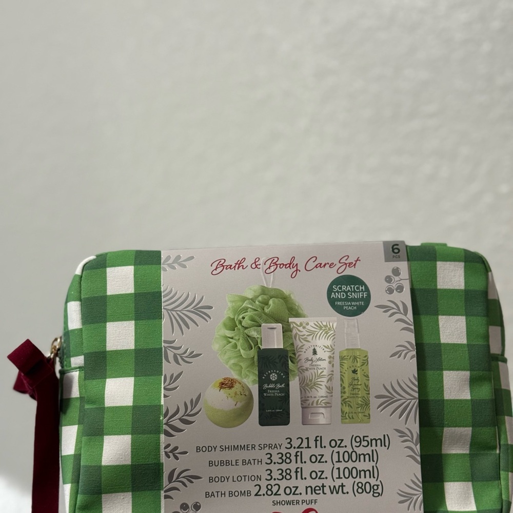 Bath & Body Care Set with Green and White Design